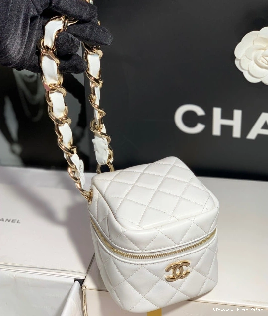 HyperPeter WITH HANDLE CHANEL CHANELUTCH 0812